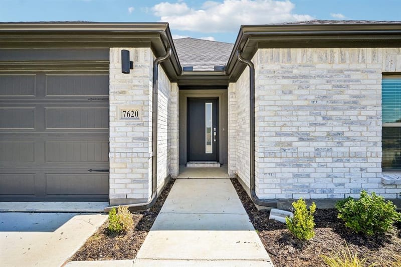 7620 Kingfisher Road, Aubrey TX 76227 - Photo 7