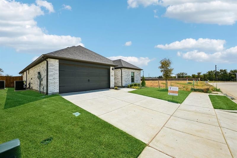 7620 Kingfisher Road, Aubrey TX 76227 - Photo 5