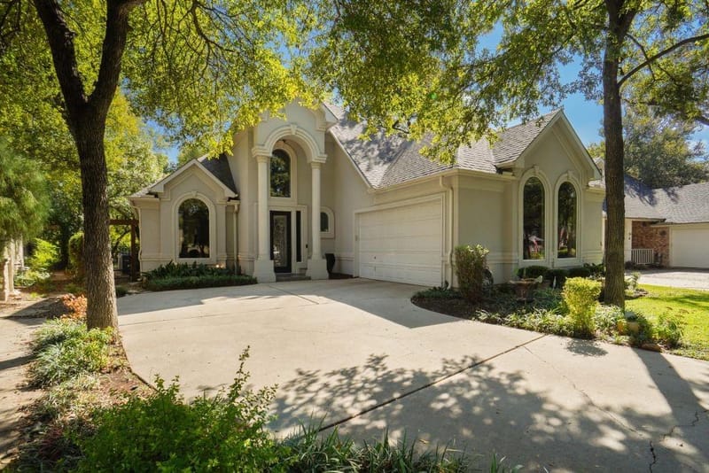 5968 Riverbend Place, Fort Worth TX 76112