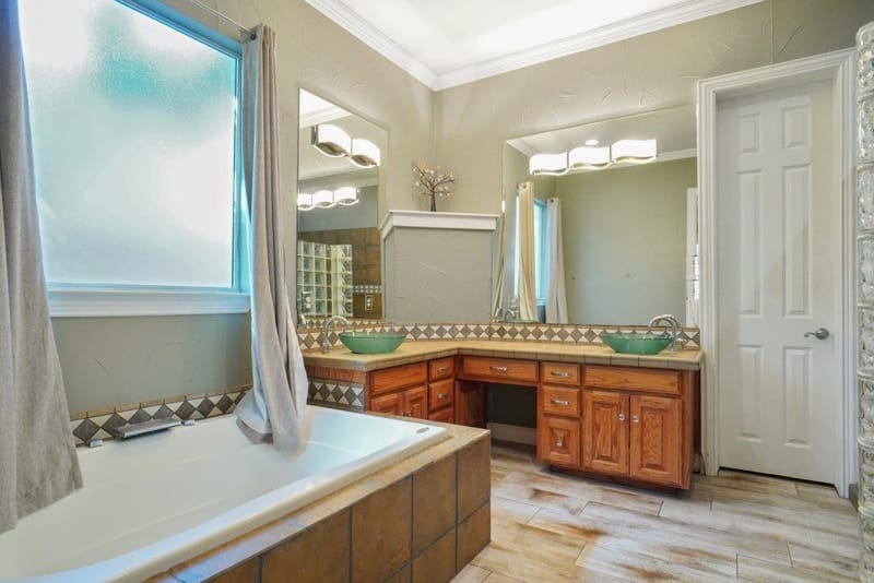 5968 Riverbend Place, Fort Worth TX 76112 - Photo 20