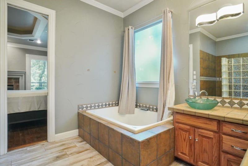 5968 Riverbend Place, Fort Worth TX 76112 - Photo 21