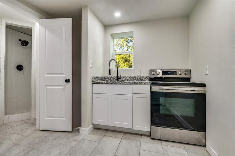 522 Griffith Avenue, Dallas TX 75208 - Photo 18