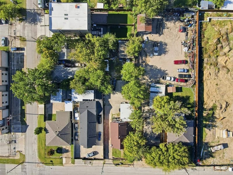 4611 Sylvester Street, Dallas TX 75219 - Photo 2