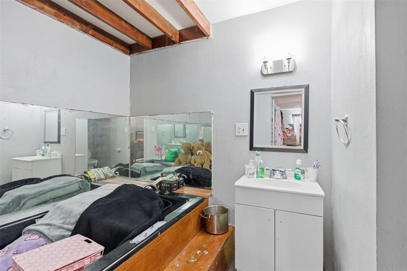 4611 Sylvester Street, Dallas TX 75219 - Photo 22