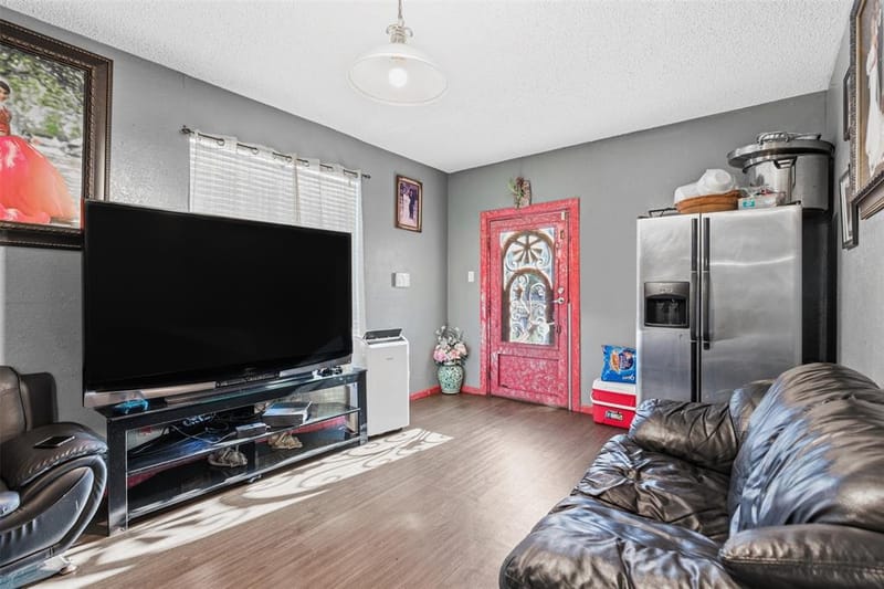 4611 Sylvester Street, Dallas TX 75219 - Photo 11