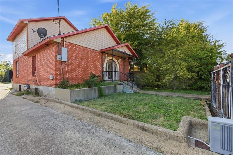 4611 Sylvester Street, Dallas TX 75219 - Photo 8