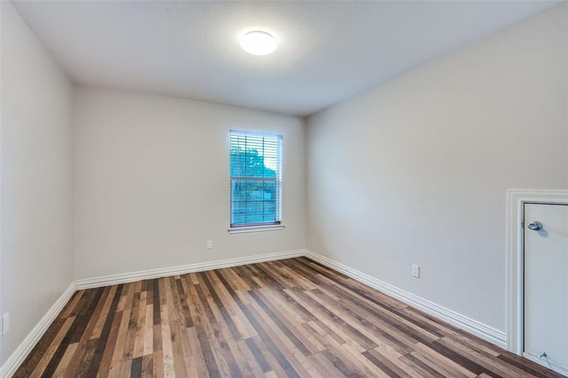 1805 Old Oak Drive, Arlington TX 76012 - Photo 18