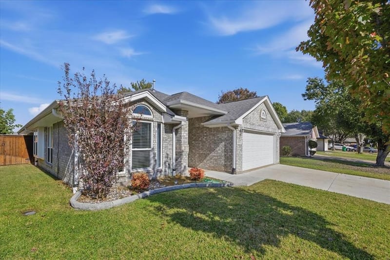 4217 Judith Way, Haltom City TX 76137 - Photo 7