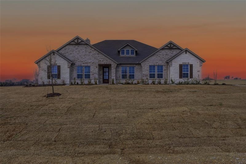 810 Valley Ridge Road, Van Alstyne TX 75495