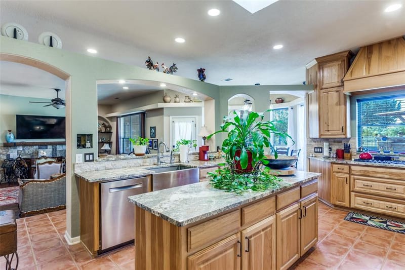 5040 Wind Hill Court, Fort Worth TX 76179 - Photo 11