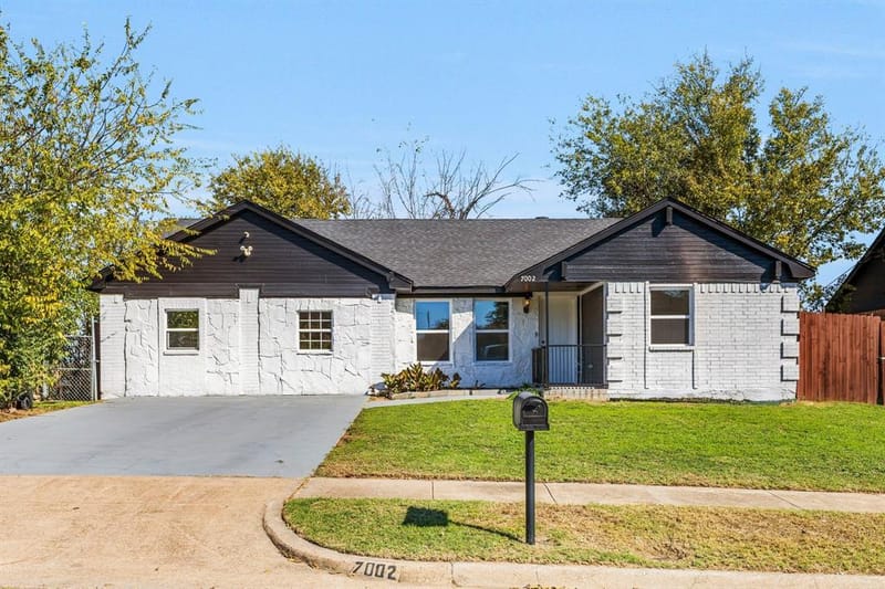 7002 Troy Glen Drive, Dallas TX 75241 - Photo 2