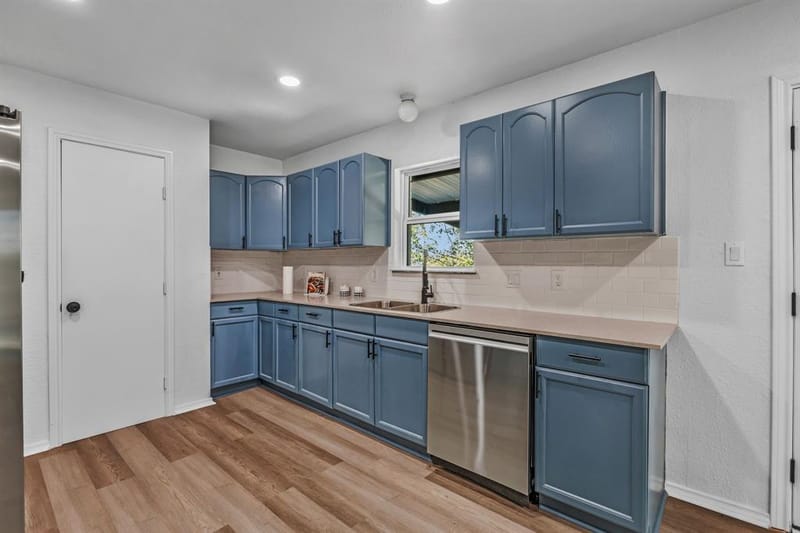 7002 Troy Glen Drive, Dallas TX 75241 - Photo 13