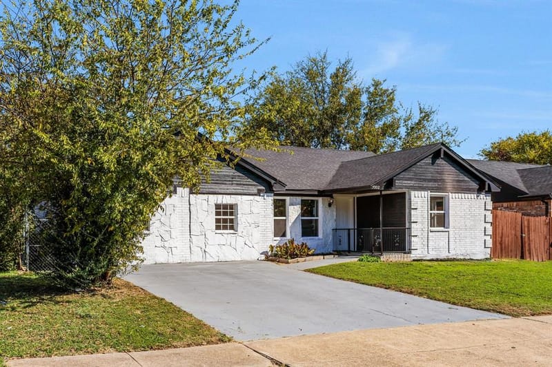7002 Troy Glen Drive, Dallas TX 75241 - Photo 3