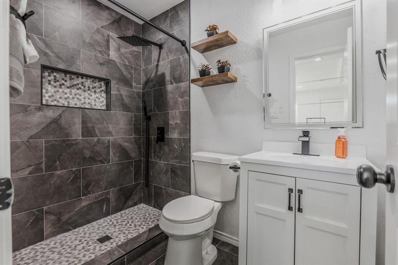 7002 Troy Glen Drive, Dallas TX 75241