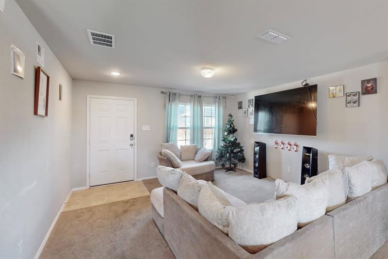 7812 Schooner Drive, Fort Worth TX 76179 - Photo 2