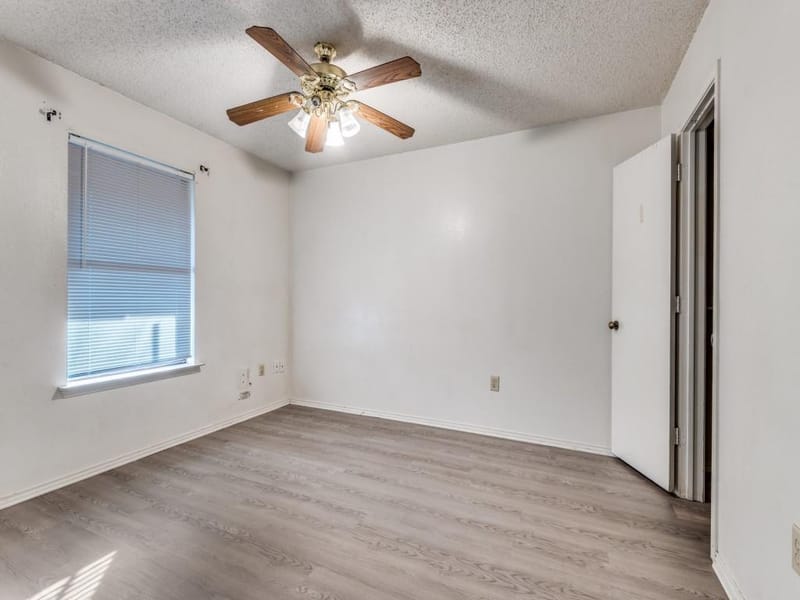 1228 English Street, Irving TX 75061 - Photo 10