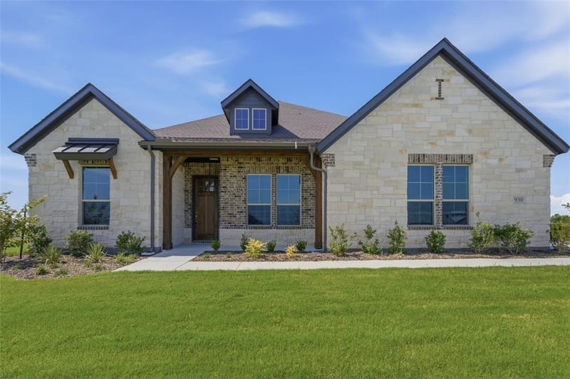 930 County Road 200, Valley View TX 76272 - Photo 2