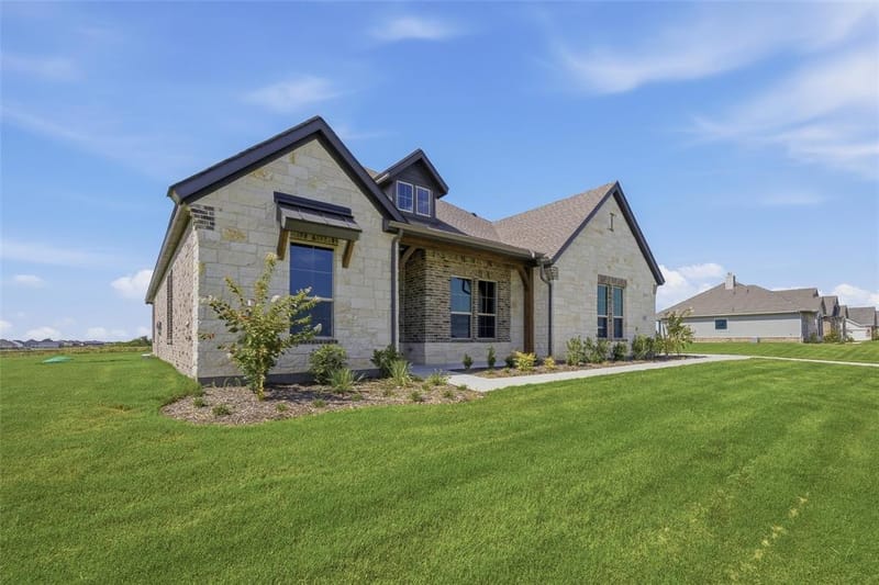 930 County Road 200, Valley View TX 76272 - Photo 3