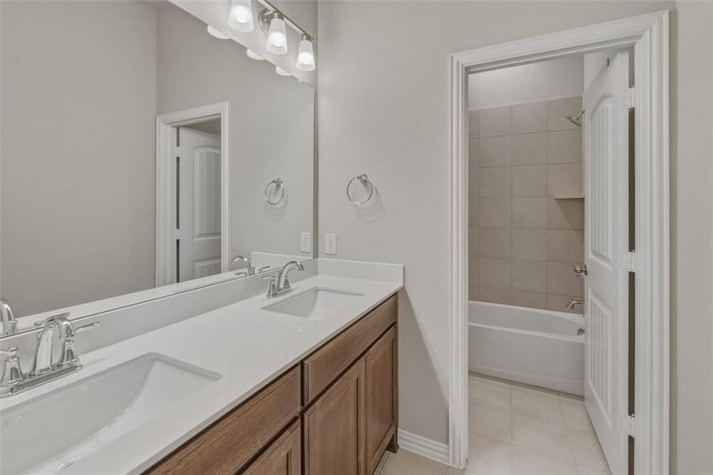 930 County Road 200, Valley View TX 76272 - Photo 19
