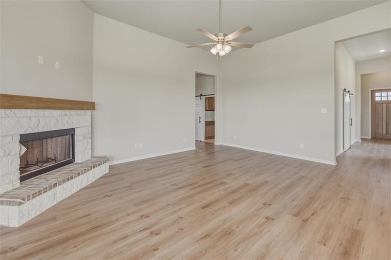 930 County Road 200, Valley View TX 76272 - Photo 8