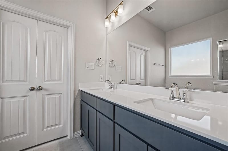 900 County Road 200, Valley View TX 76272 - Photo 12