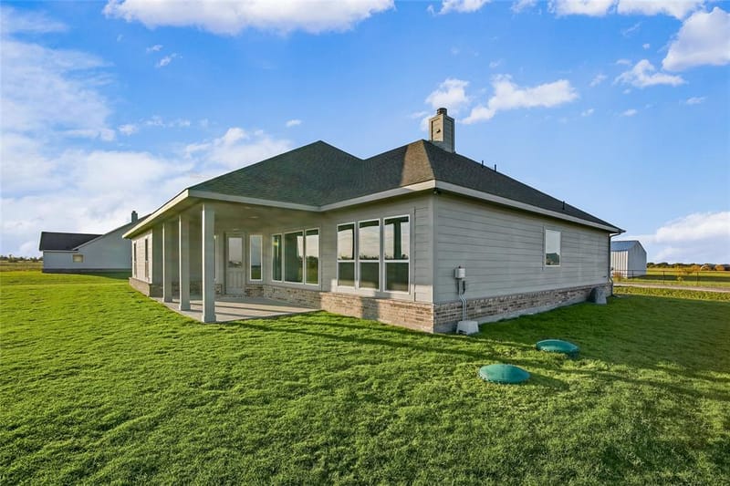 900 County Road 200, Valley View TX 76272 - Photo 32