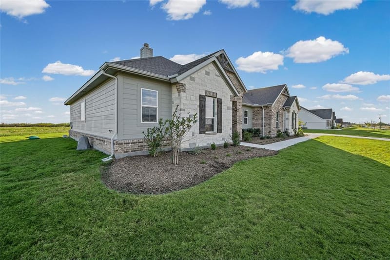 900 County Road 200, Valley View TX 76272 - Photo 4