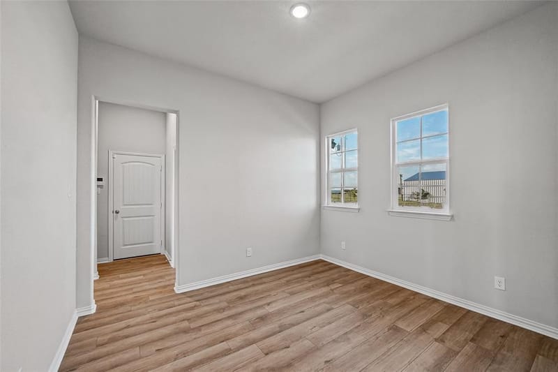 900 County Road 200, Valley View TX 76272 - Photo 8