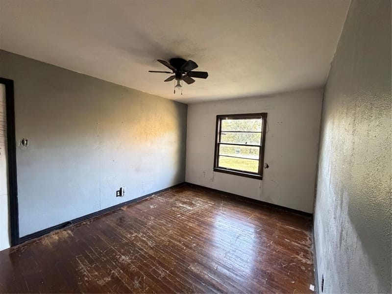318 N Dale Avenue, Stephenville TX 76401 - Photo 9