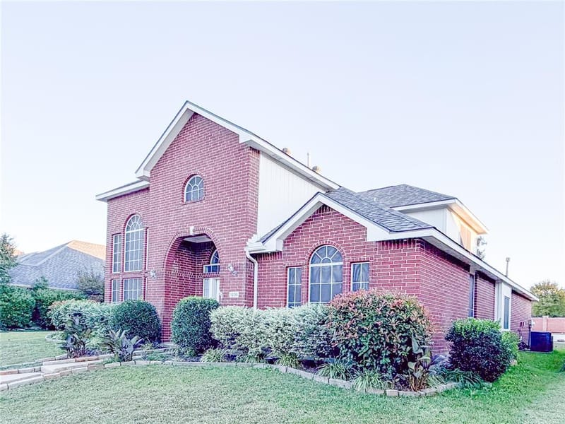 1236 Whitehorse Drive, Lewisville TX 75077