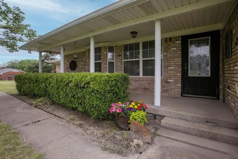 1801 W Holiday, Fate TX 75087