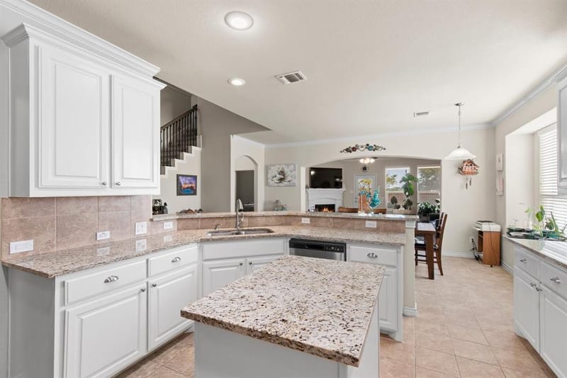 6020 Shiner Drive, Fort Worth TX 76179 - Photo 2