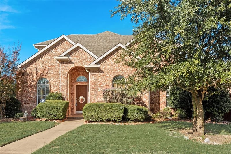 301 Quail Run Road, Red Oak TX 75154 - Photo 2