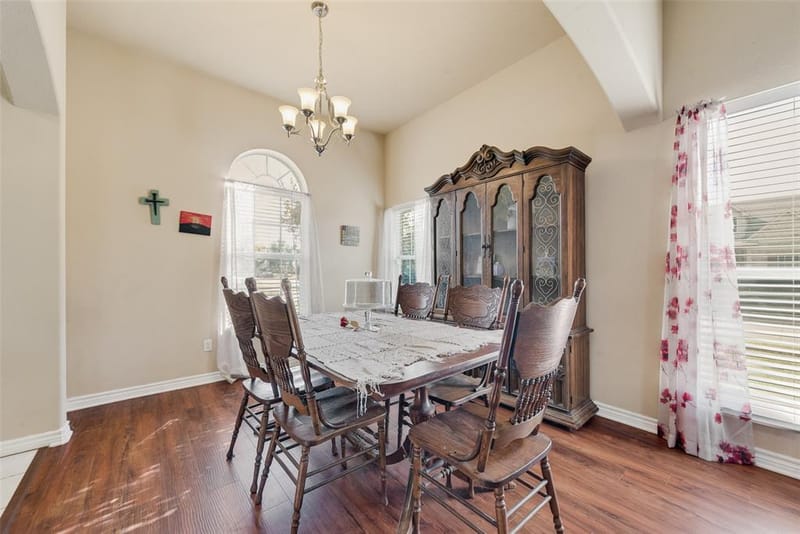 301 Quail Run Road, Red Oak TX 75154 - Photo 4