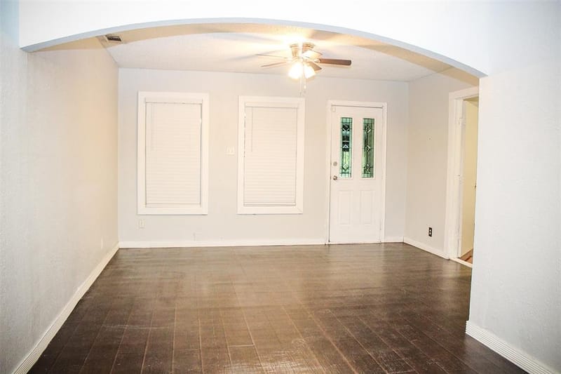 1318 S Ewing Avenue, Dallas TX 75216 - Photo 2
