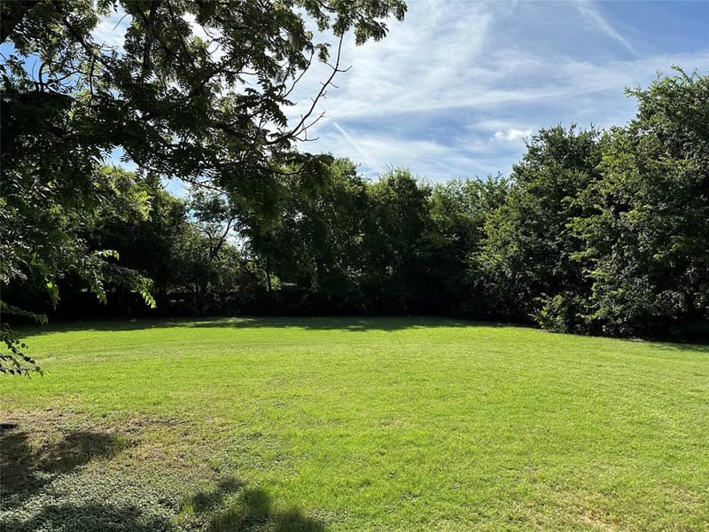 9208 Newhall Street, Dallas TX 75232 - Photo 3