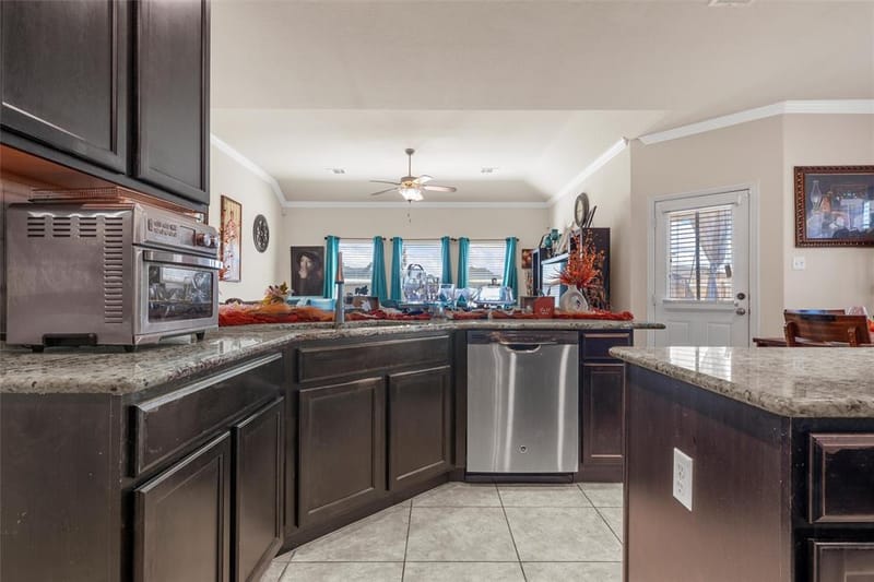 254 Woodhaven Trail, Waco TX 76657 - Photo 6