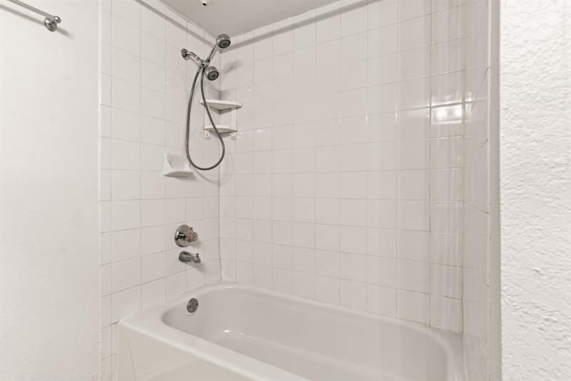 5757 E University Boulevard # 26D, Dallas TX 75206 - Photo 17