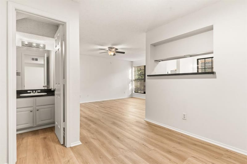 5757 E University Boulevard # 26D, Dallas TX 75206 - Photo 9