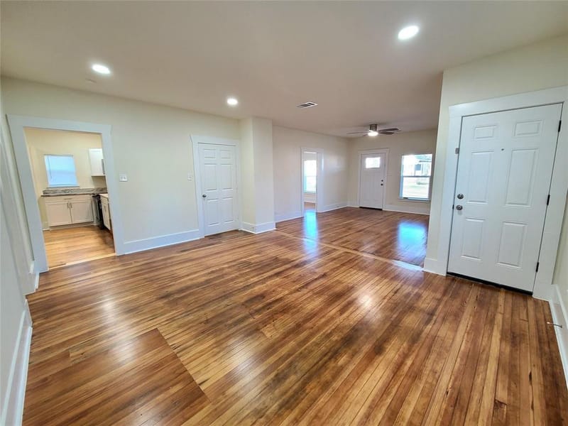 110 W Morton Street, Denison TX 75021 - Photo 6