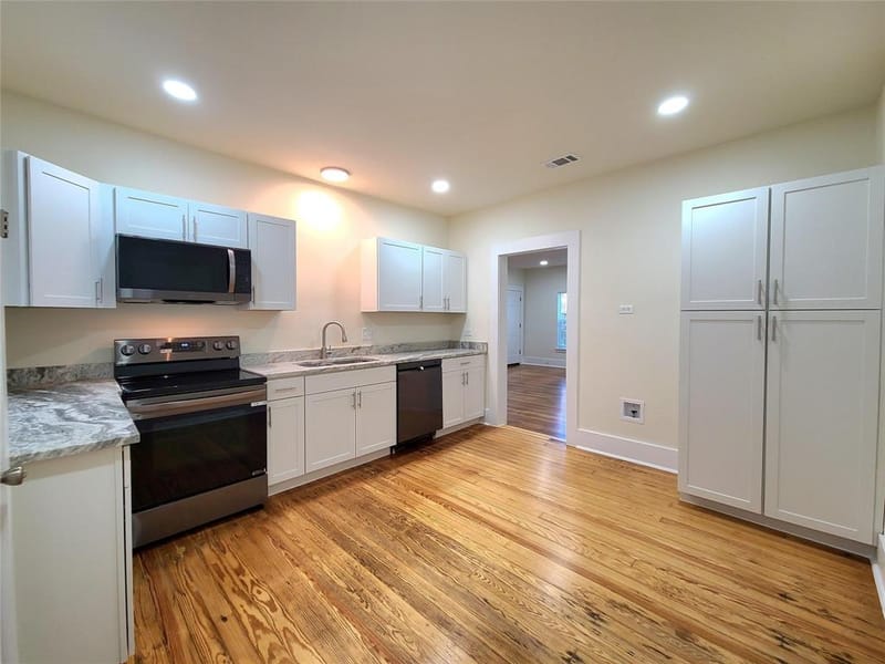 110 W Morton Street, Denison TX 75021 - Photo 7