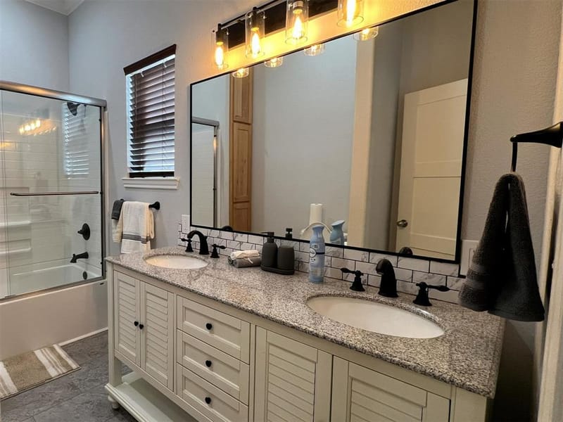 724 Franklin, Bellevue TX 76228 - Photo 20