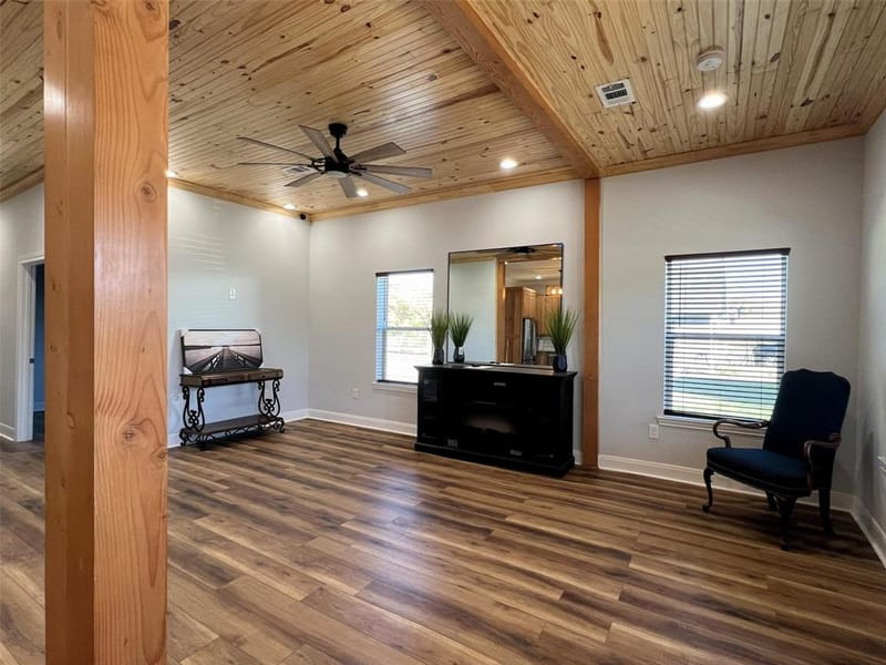 724 Franklin, Bellevue TX 76228 - Photo 14