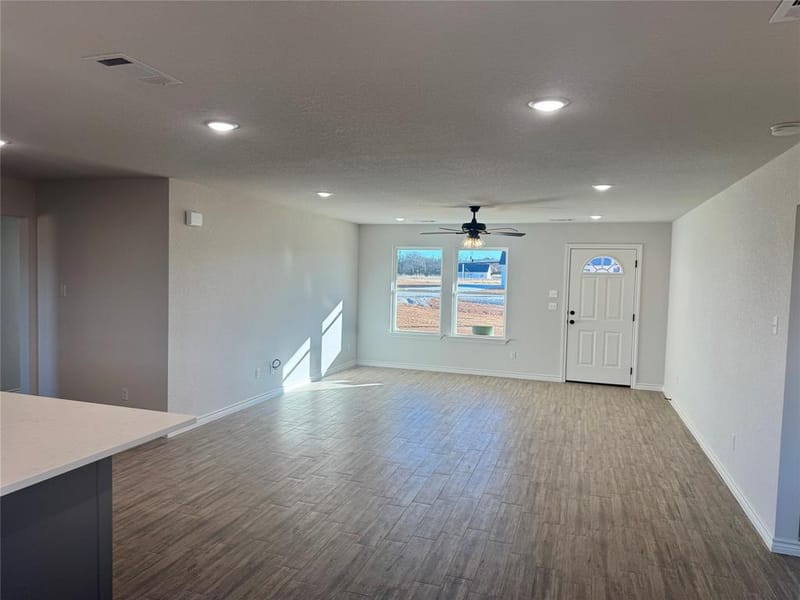 1004 Morgan Court, Springtown TX 76082 - Photo 3