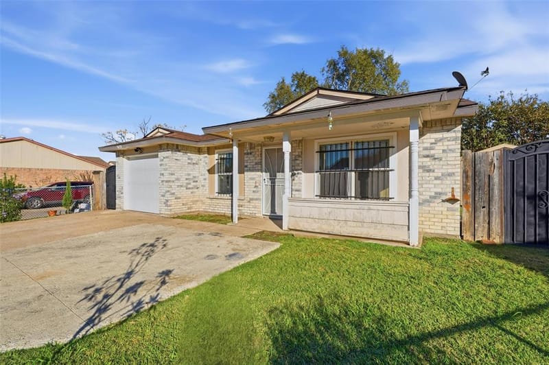 9420 Kerrville Street, Dallas TX 75227 - Photo 2