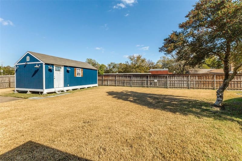 10615 Old Seagoville Road, Dallas TX 75217 - Photo 29