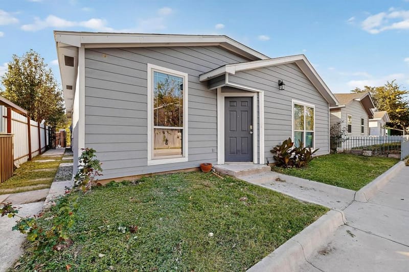 2007 Red Cloud Drive, Dallas TX 75217 - Photo 2