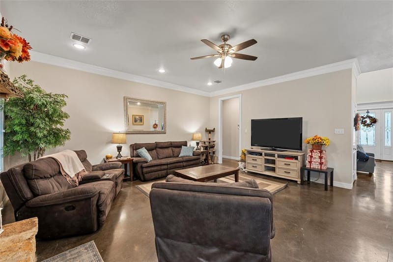 2370 Garrett Lane, China Spring TX 76633 - Photo 13