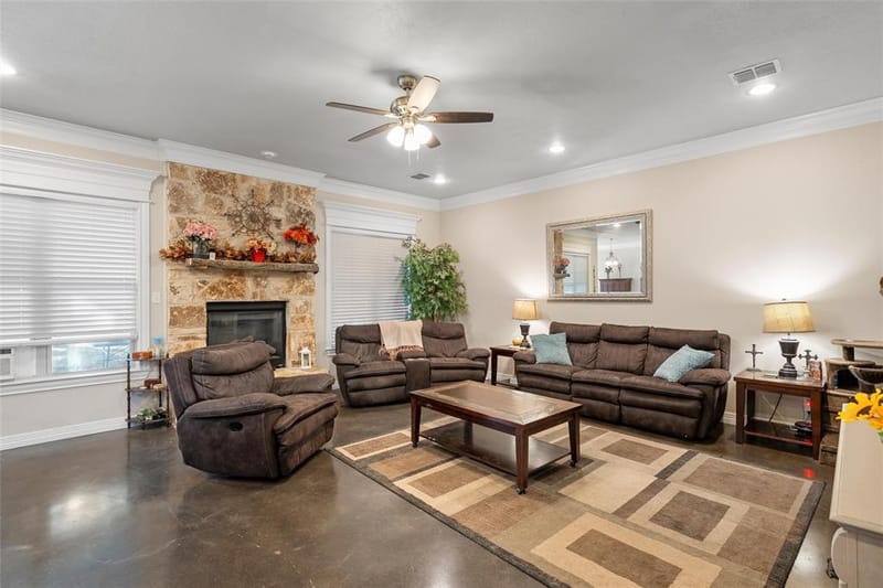 2370 Garrett Lane, China Spring TX 76633 - Photo 11