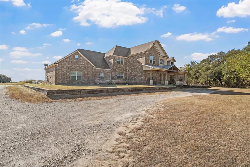2370 Garrett Lane, China Spring TX 76633 - Photo 4